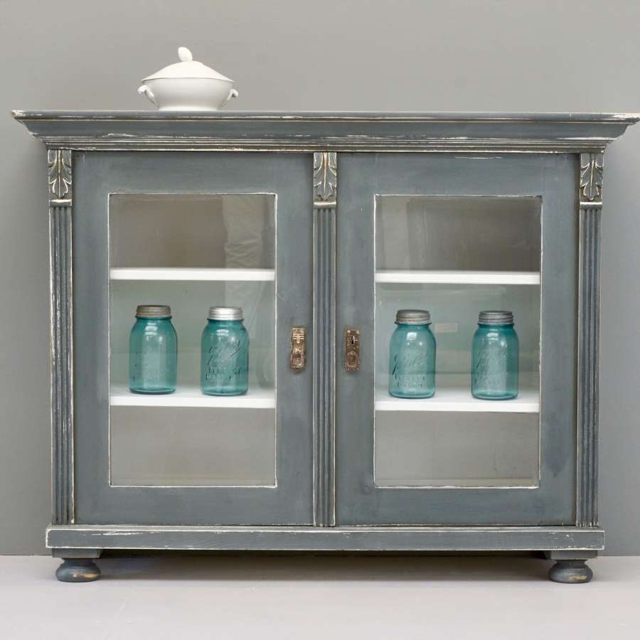 Glazed front cabinet