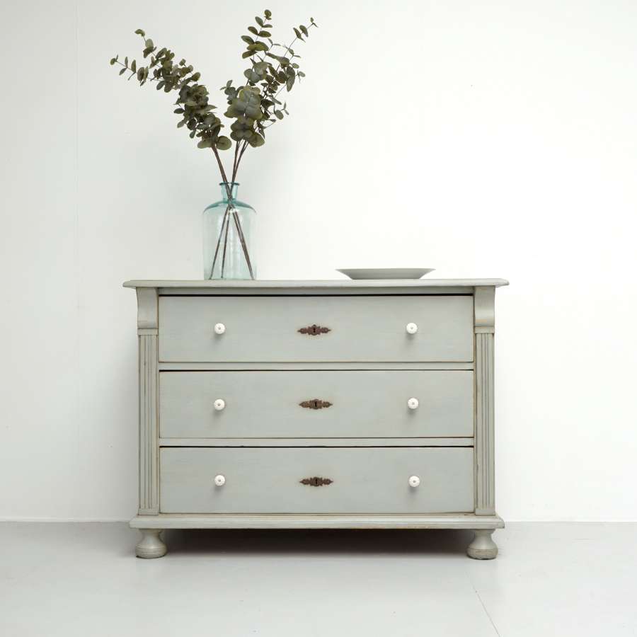 Continental Chest of Drawers