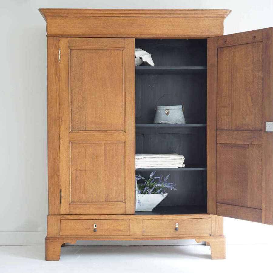 Oak Housekeepers Cupboard (Knockdown)