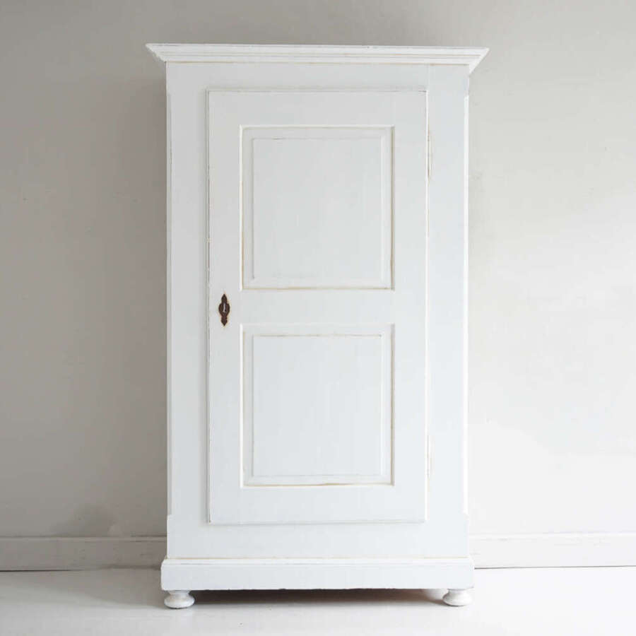 Continental wardrobe/cupboard