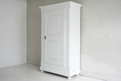 Continental wardrobe/cupboard